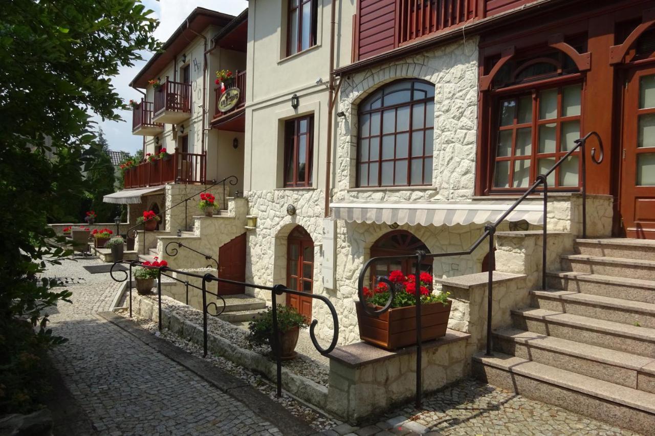 Hotel Dwa Ksiezyce Kazimierz Dolny Dış mekan fotoğraf